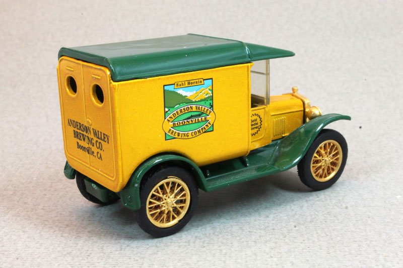 1997 1921 Ford Model T Gold: Image 2