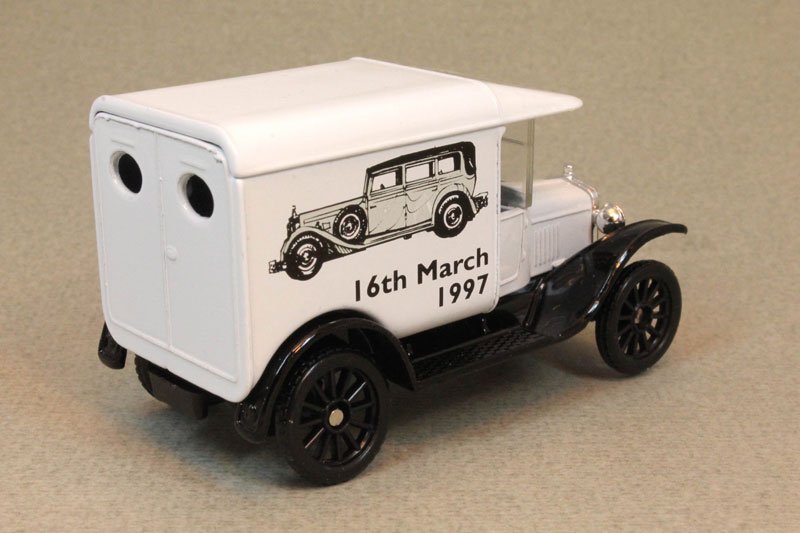 1997 1921 Ford Model T White: Image 3