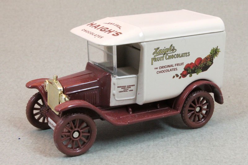 1997 1921 Ford Model T Beige: Image 2