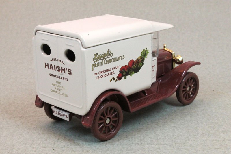 1997 1921 Ford Model T Beige: Image 3