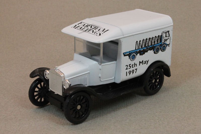 1997 1921 Ford Model T White: Image 2