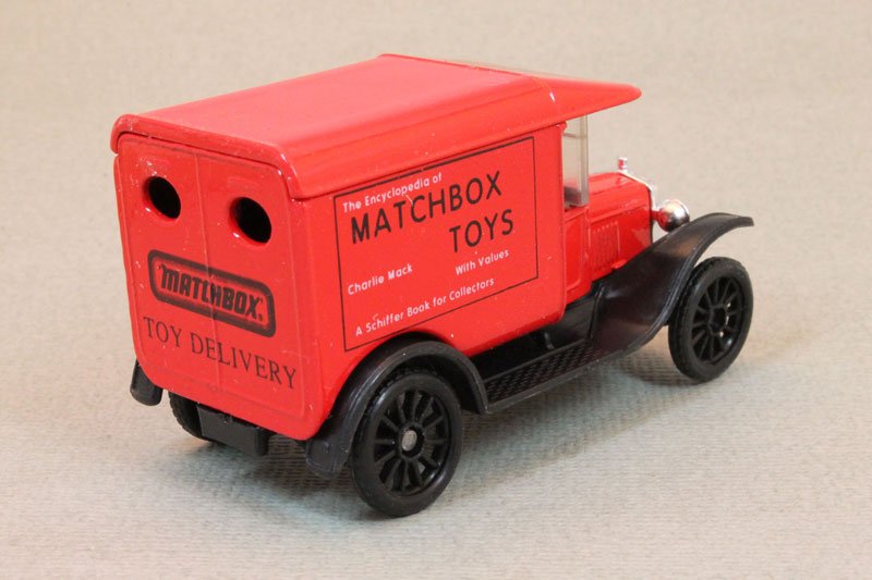 1997 1921 Ford Model T Red: Image 2