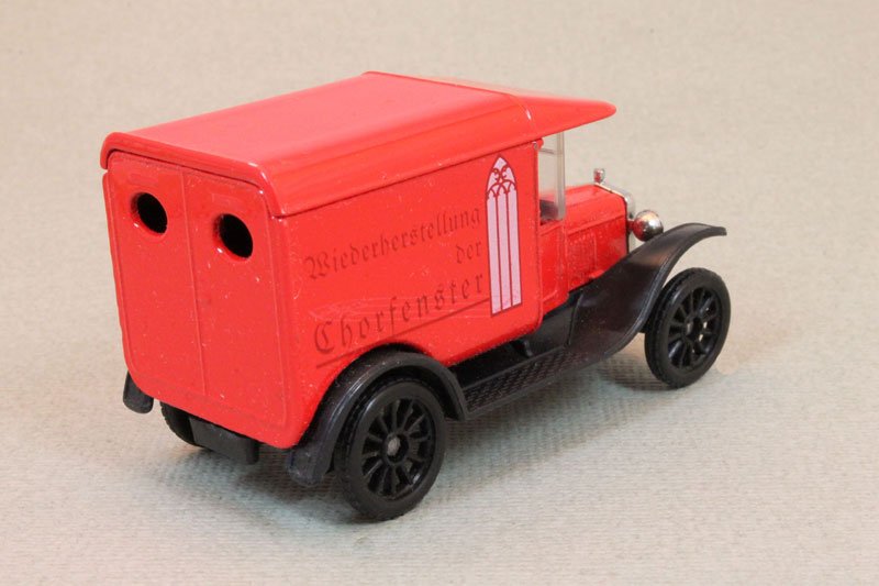 1997 1921 Ford Model T Red: Image 3
