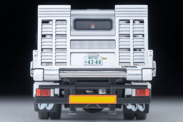 2027 Isuzu Elf Hanamidai Safety Loader (MOONEYES) White: Image 8