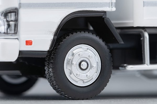 2027 Isuzu Elf Panel Van Delivery Vehicle White: Image 7
