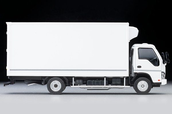 2027 Isuzu Elf Panel Van Delivery Vehicle White: Image 4