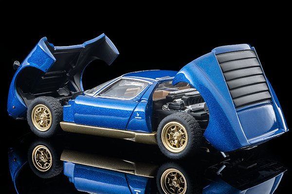 2025 Lamborghini Miura SV Blue: Image 9
