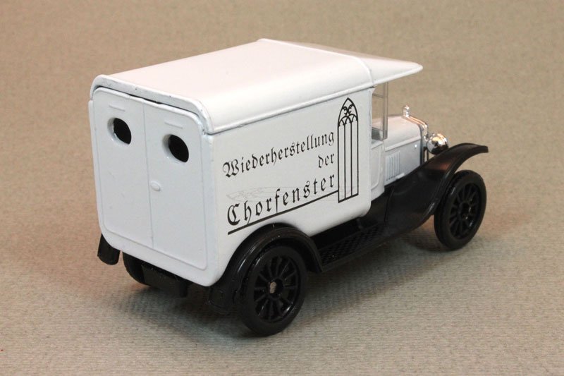 1997 1921 Ford Model T White: Image 3