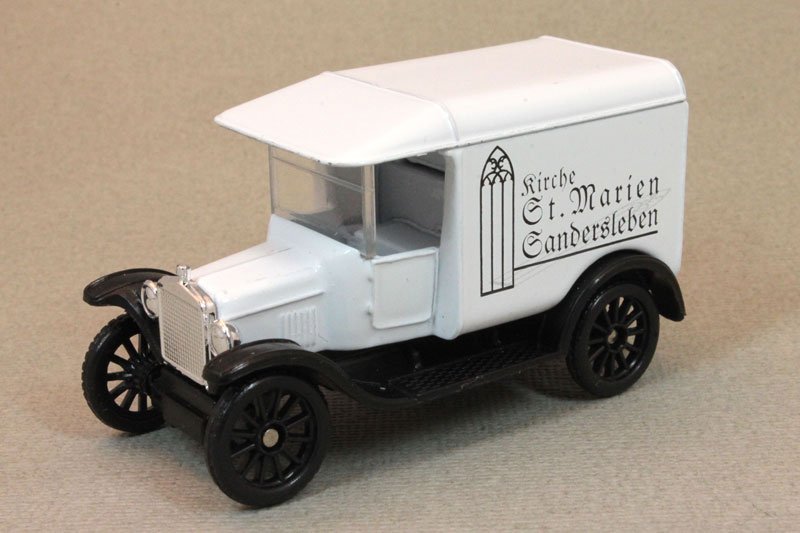 1997 1921 Ford Model T White: Image 2
