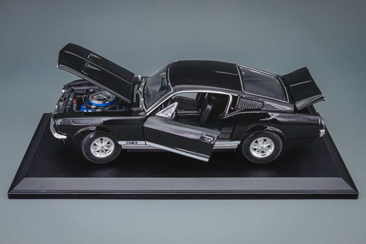 1967 Mustang GTA Fastback Black: No package: Image 14
