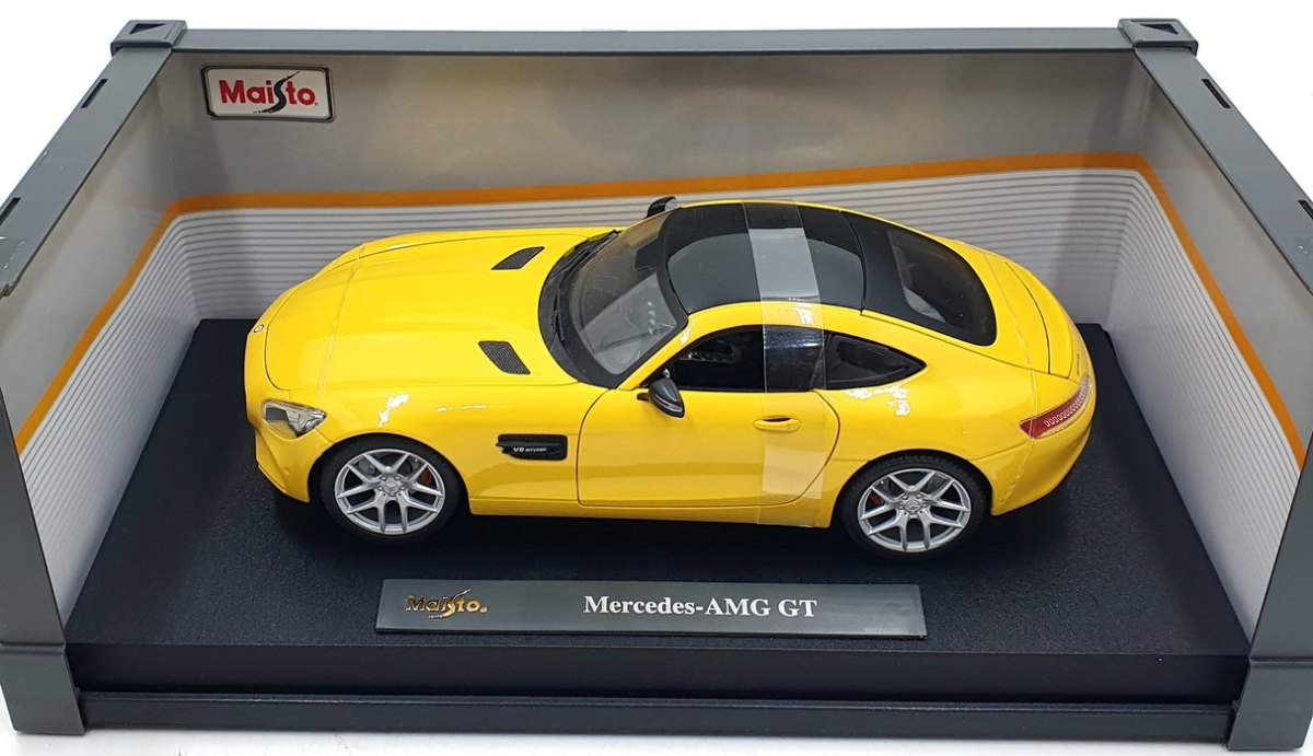 AMG GT Yellow: No package: Image 4