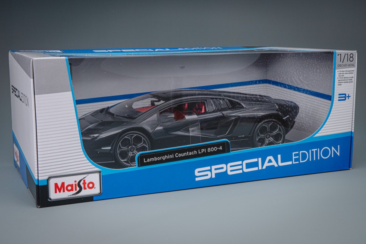 2021 Countach LPI 800-4 Black: No package: Image 9