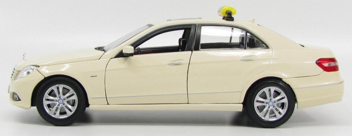 2009 E-Class (W212) Beige: No package: Image 3