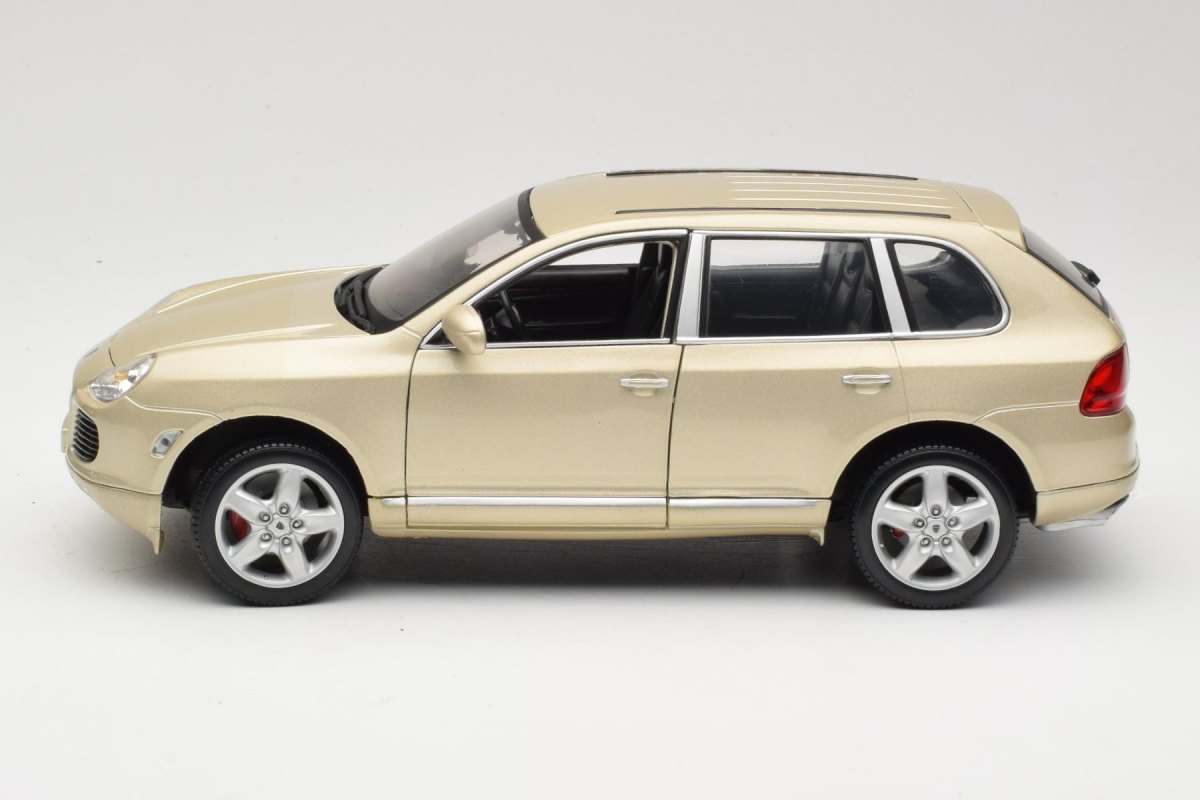 2005 Cayenne S 955 Beige: No package: Image 4