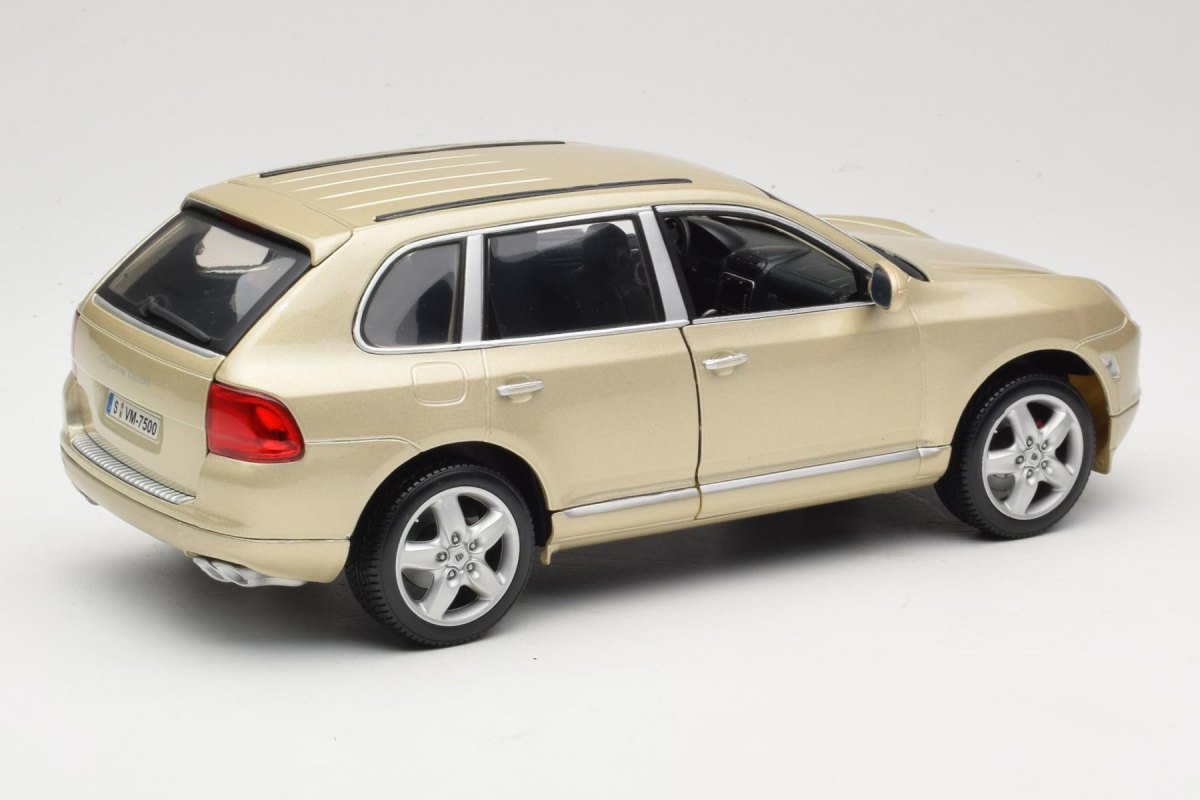 2005 Cayenne S 955 Beige: No package: Image 3