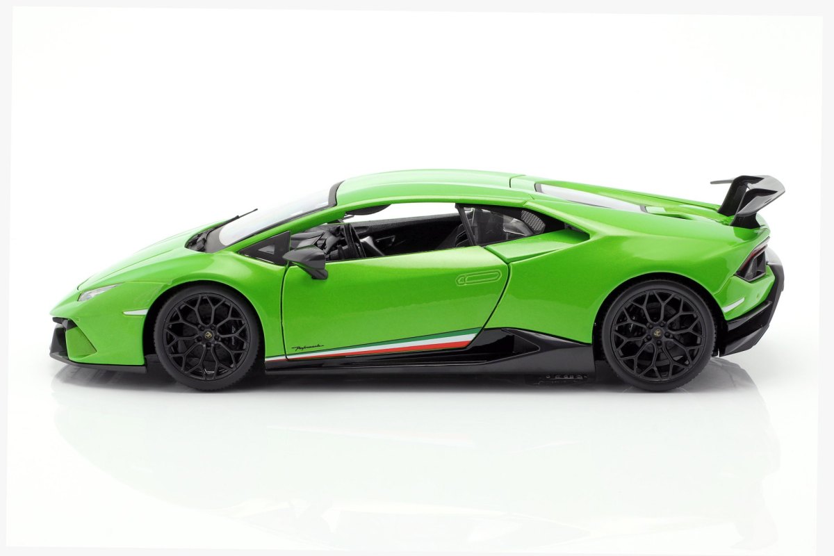 2018 Huracan Performante Green: No package: Image 16