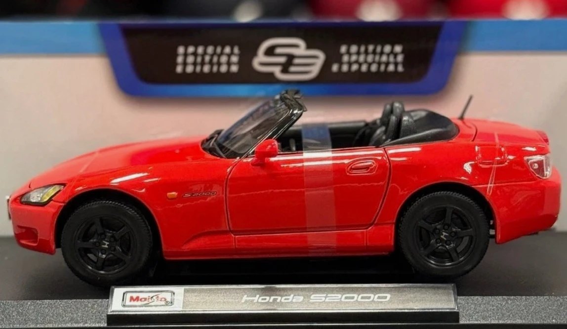 S2000 Roadster Red: No package: Image 2