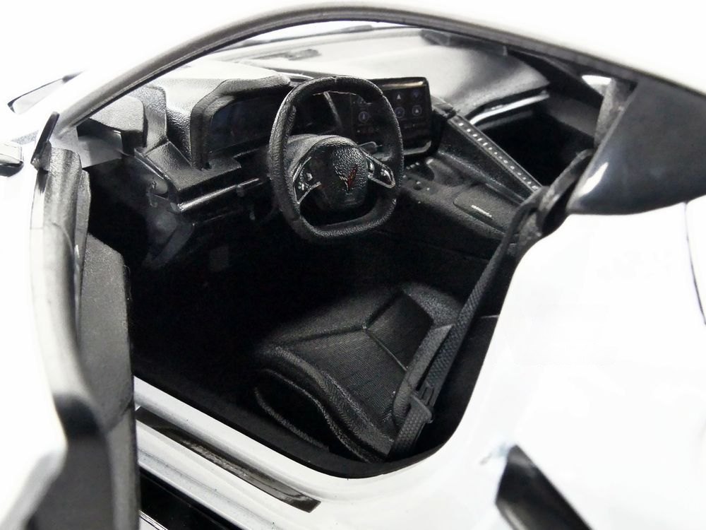 2020 Corvette Stingray (C8) Black: No package: Image 15