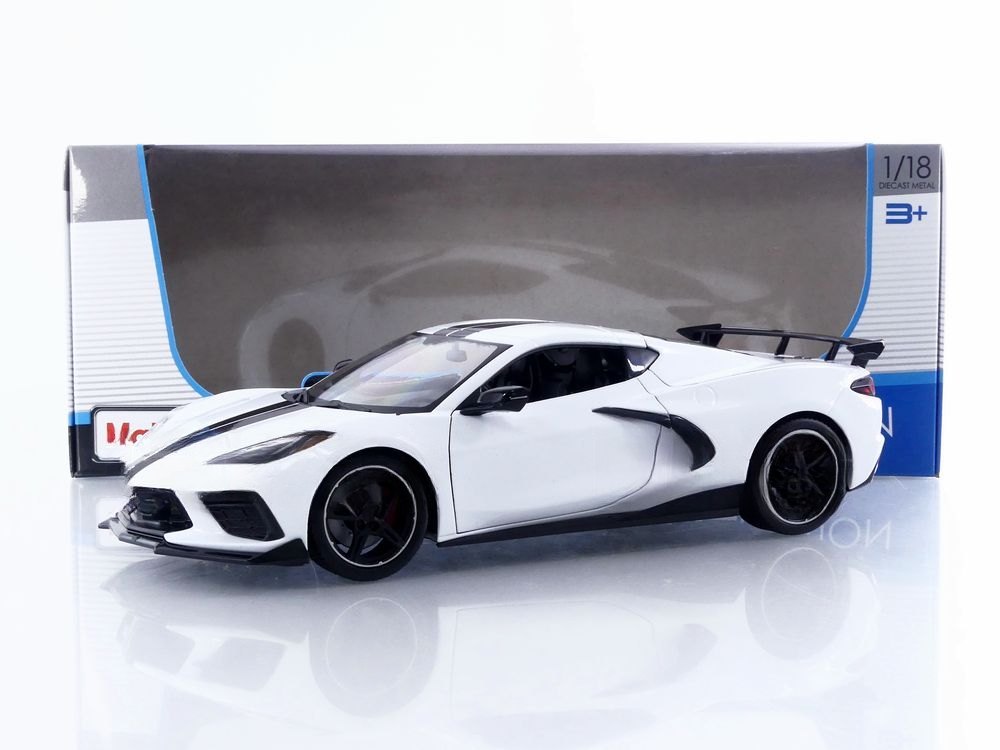 2020 Corvette Stingray (C8) Black: No package: Image 11