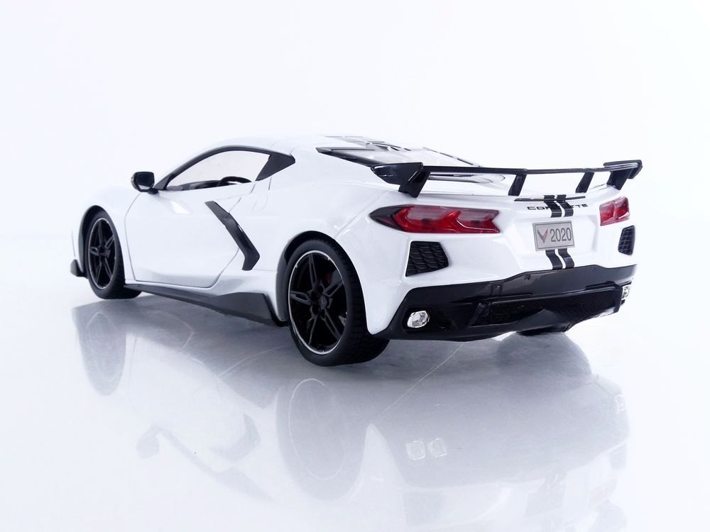 2020 Corvette Stingray (C8) Black: No package: Image 6