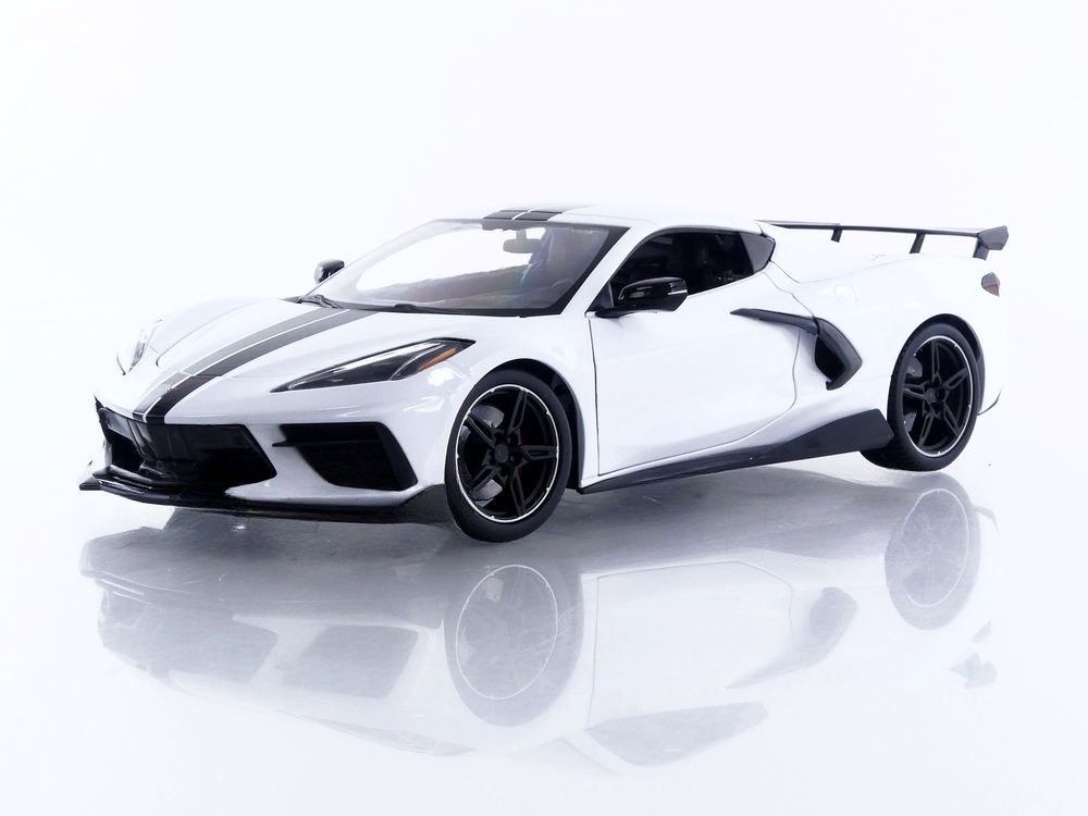 2020 Corvette Stingray (C8) Black: No package: Image 17
