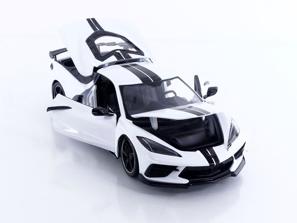 2020 Corvette Stingray (C8) Black: No package: Image 16