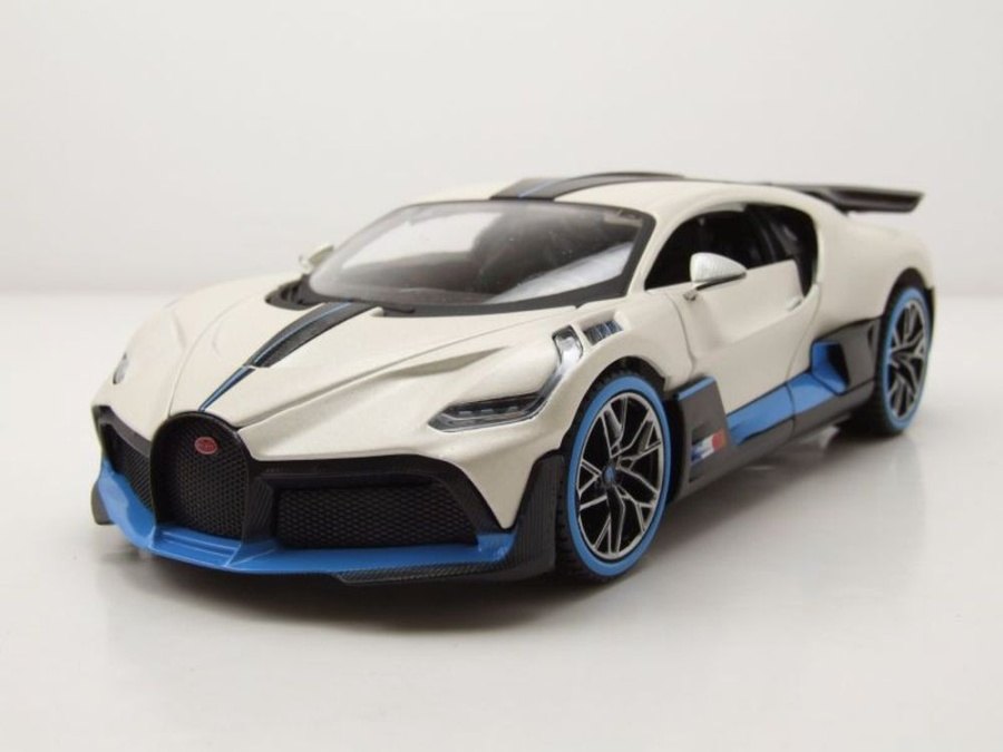 2018 Divo White: No package: Image 8