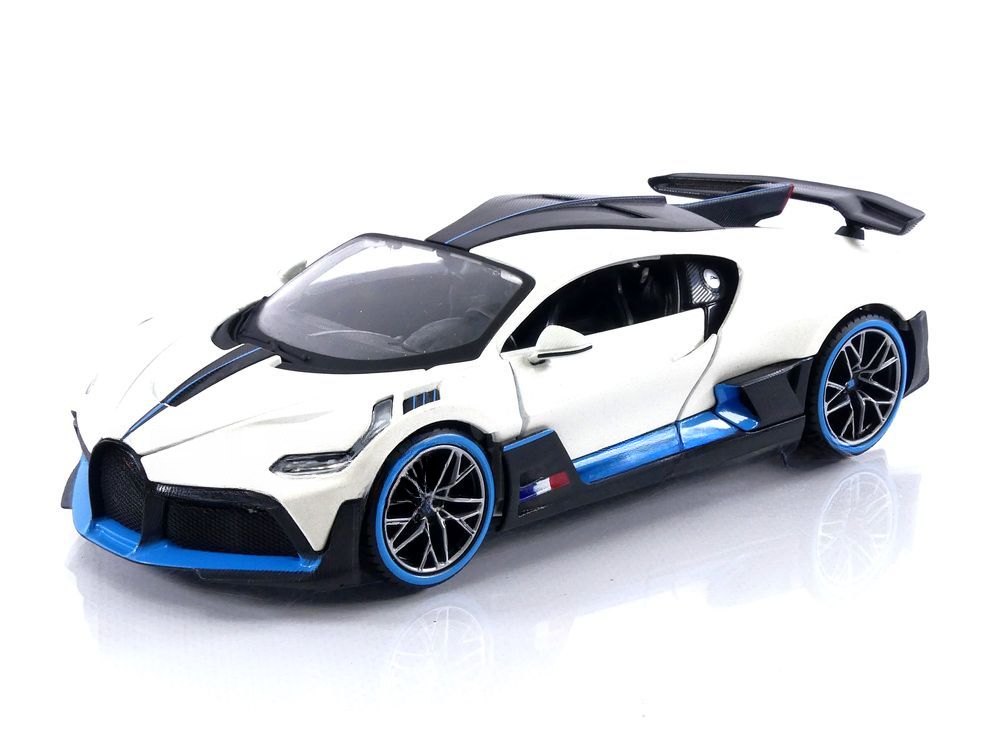 2018 Divo White: No package: Image 2