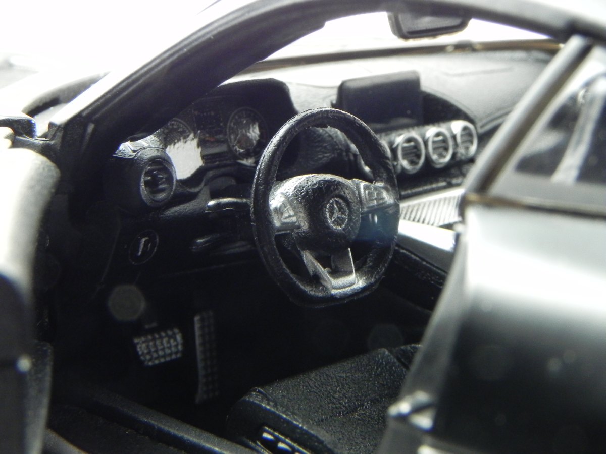2015 AMG GT Black: No package: Image 12
