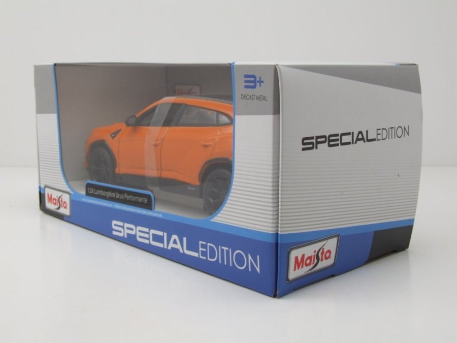 2023 Urus Performante Orange: No package: Image 16