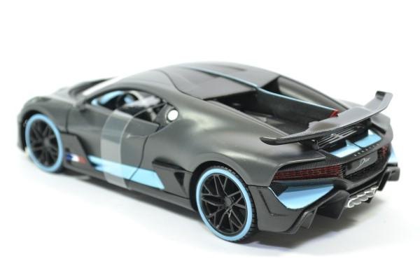 2018 Divo Black: No package: Image 11