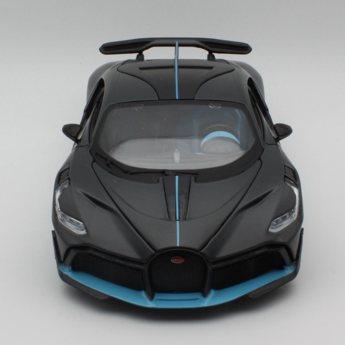 2018 Divo Black: No package: Image 17