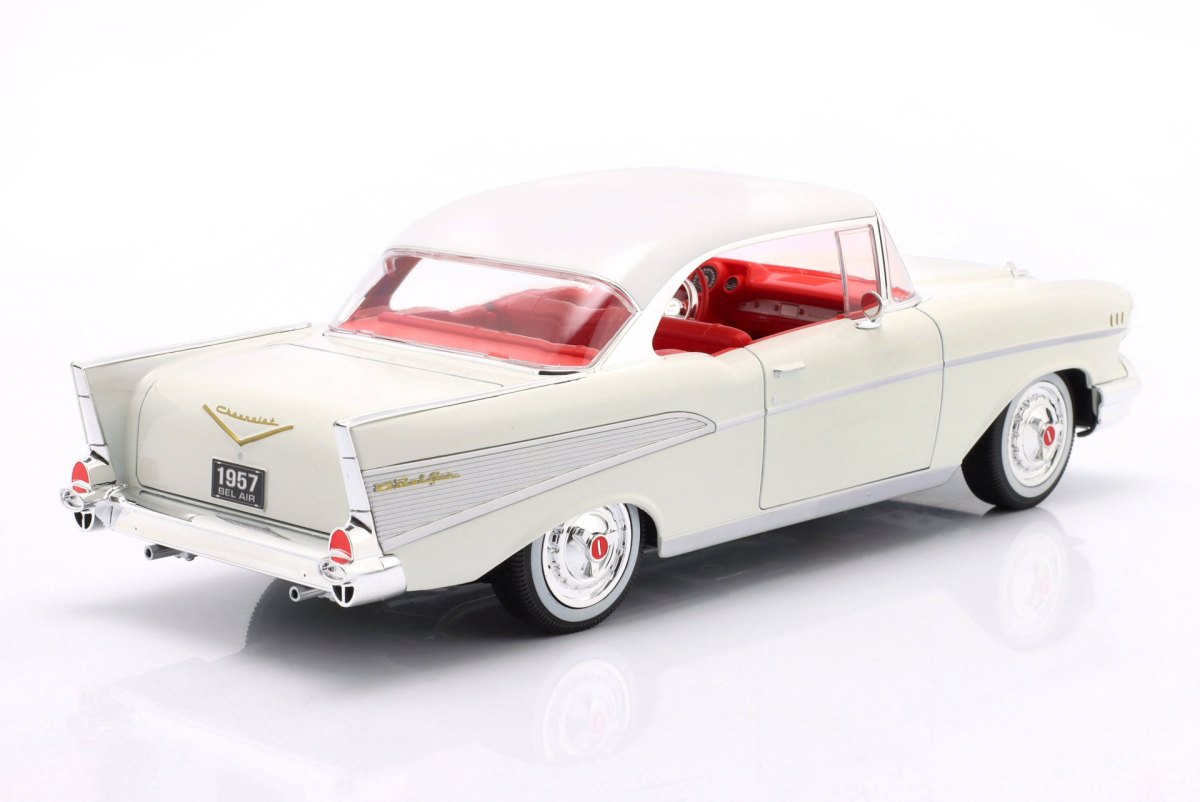 1957 Bel Air Coupe White: No package: Image 12