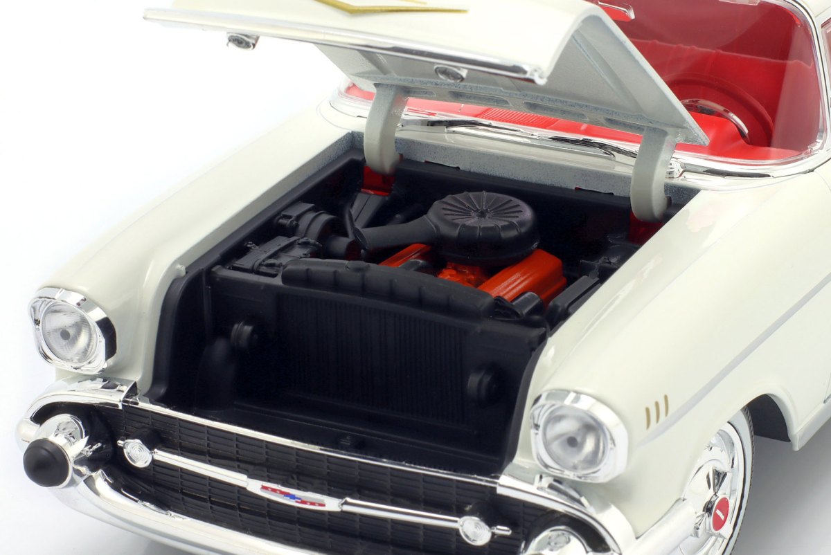 1957 Bel Air Coupe White: No package: Image 15