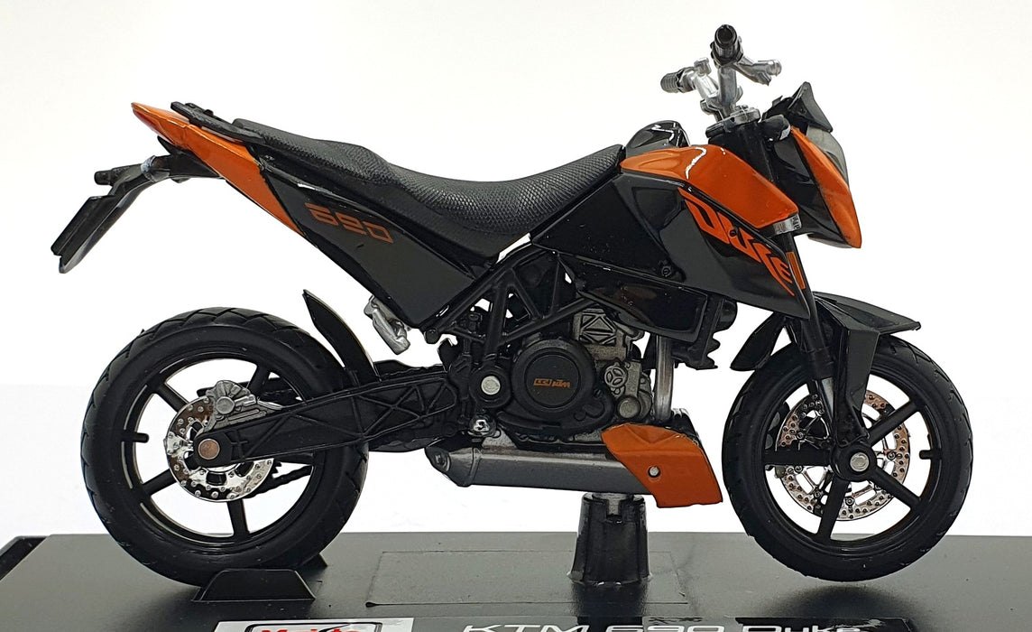690 Duke Motorbike Orange: No package: Image 3