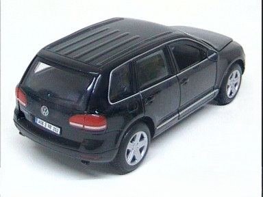 2002 Touareg Black: No package: Image 2