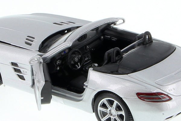 SLS AMG Roadster: No package: Image 7