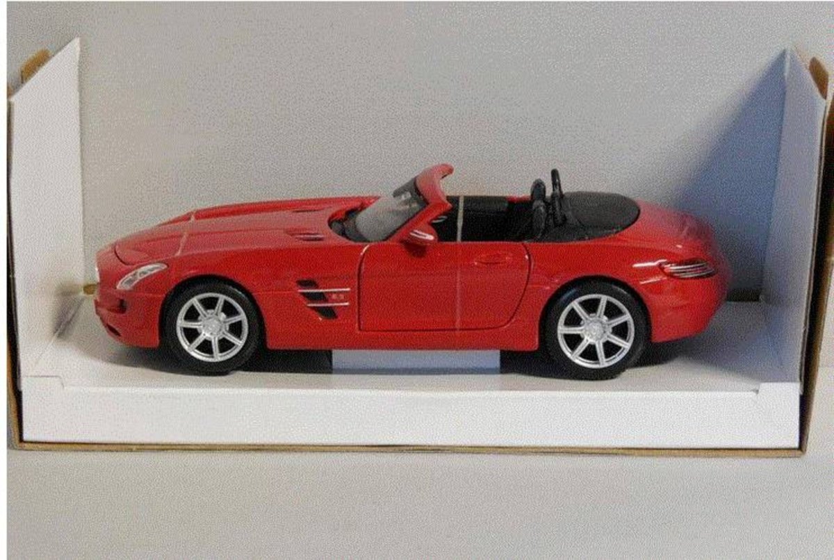 SLS AMG Roadster: No package: Image 2