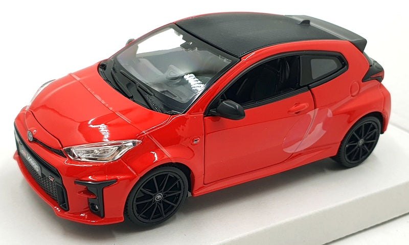 2021 GR Yaris White: No package: Image 11