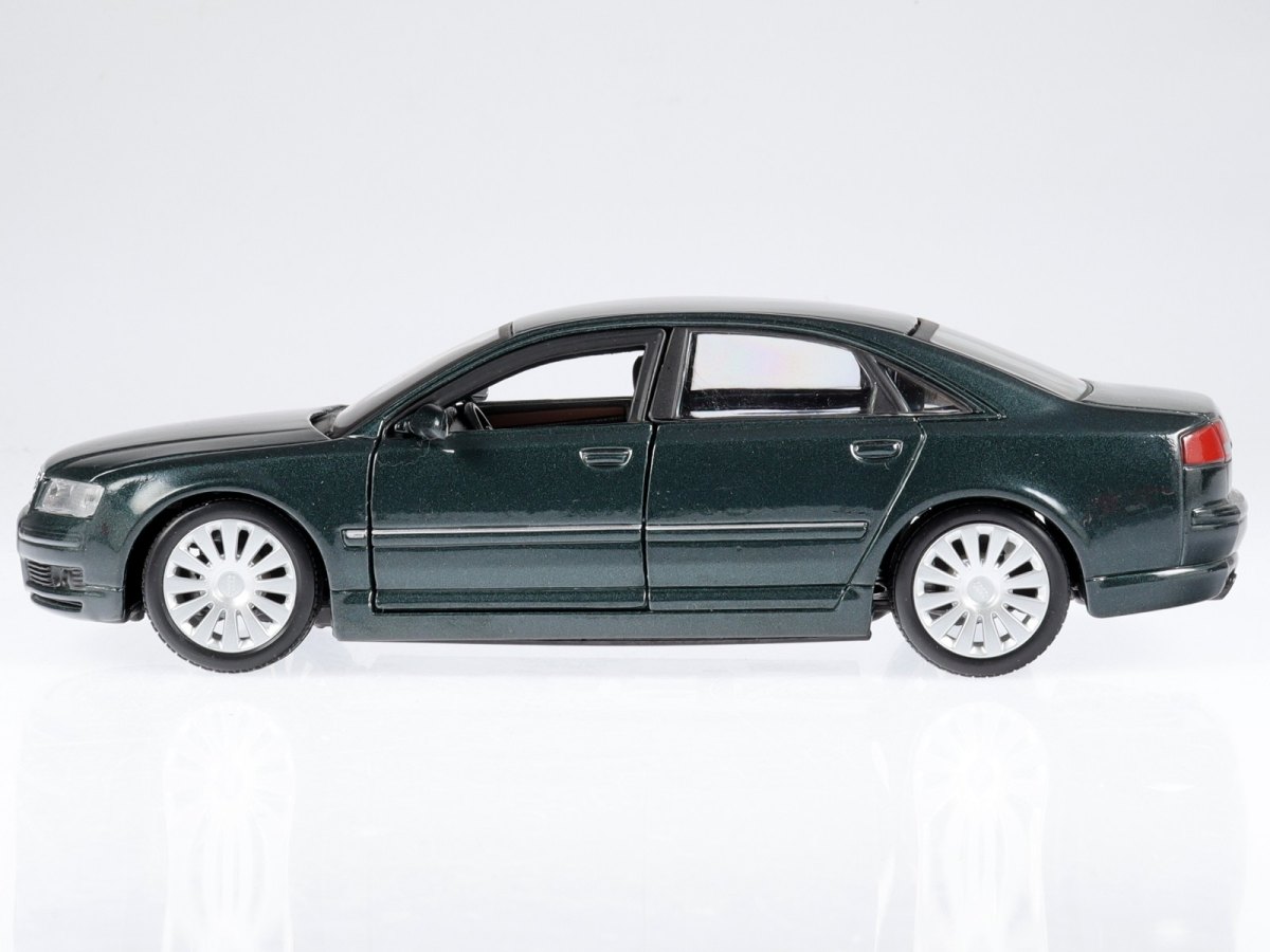2004 A8 D3 Green: No package: Image 4