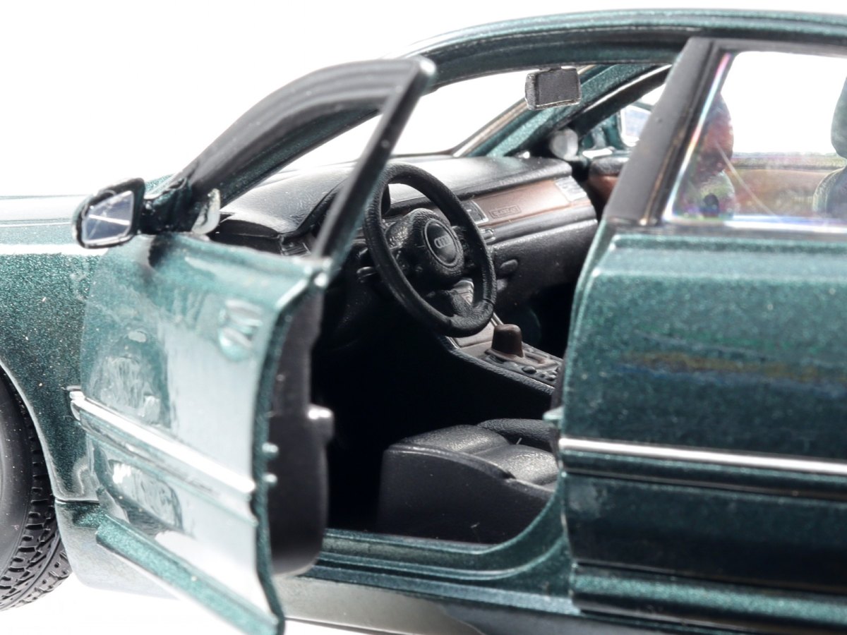 2004 A8 D3 Green: No package: Image 6