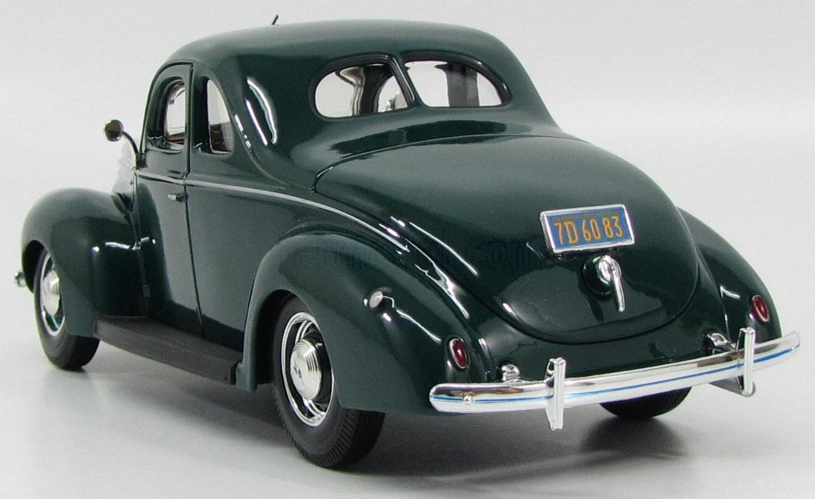 1939 Deluxe 2-Door Blue: No package: Image 5