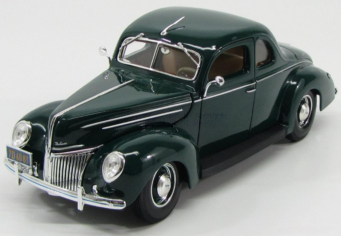 1939 Deluxe 2-Door Blue: No package: Image 7