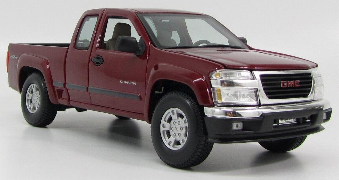 2004 Canyon Pick-UP 2-Door Red: No package: Image 3