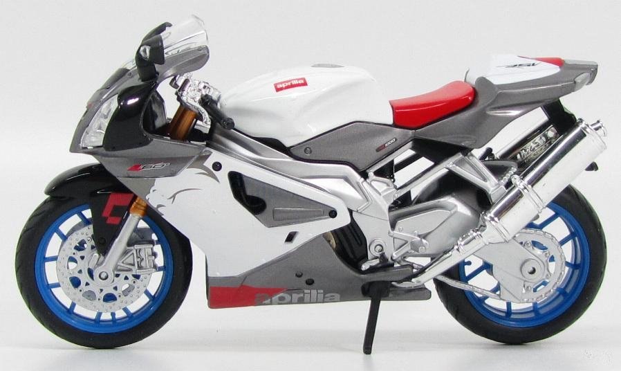 2007 RSV1000 R 2011: No package: Image 2