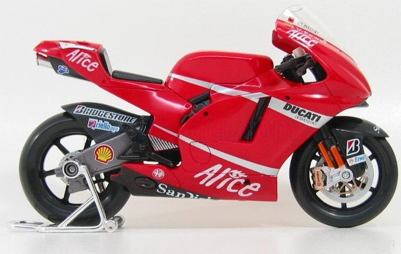 2008 Desmosedici Red: No package: Image 4