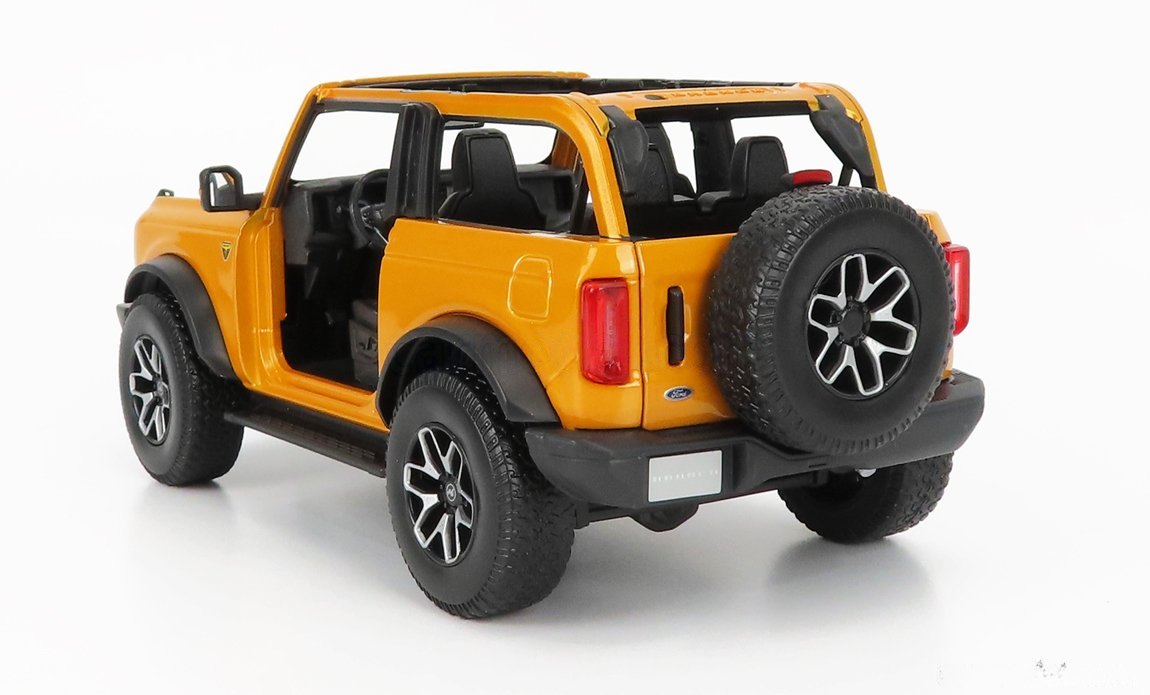 2021 Bronco Badlands Blue: No package: Image 16