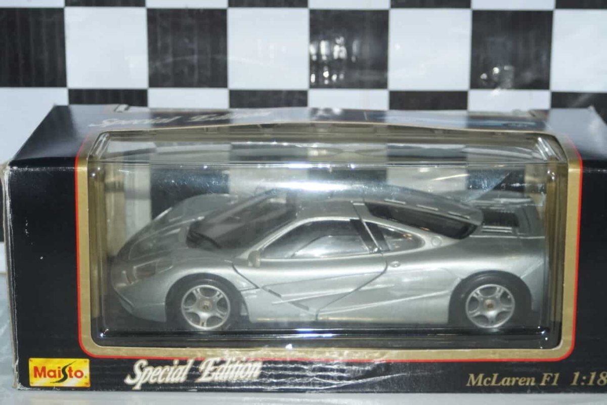 1993 F1 Roadcar Silver: No package: Image 3