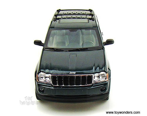 2005 Grand Cherokee Green: No package: Image 4