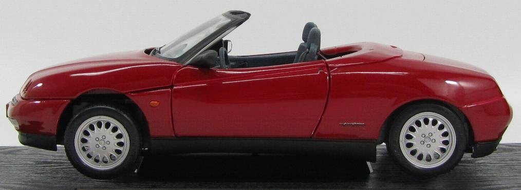 1995 GTV Spider Red: No package: Image 4